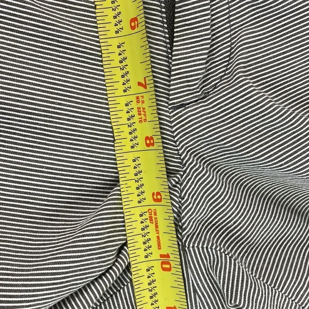 ❤️Last Chance Banana Republic 100% cotton striped Chino shorts size 30